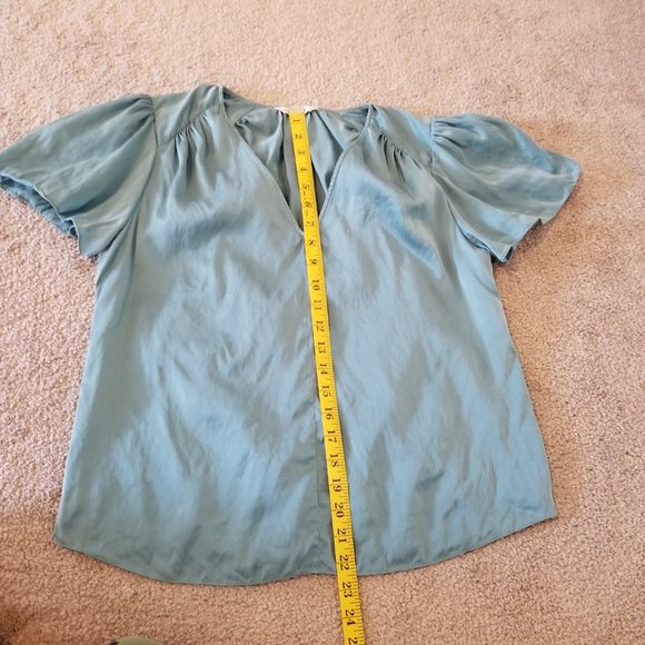 Rebecca Taylor Short-Sleeve Silk Charmeuse V-Neck Top, Size 6 - Picture 15 of 16